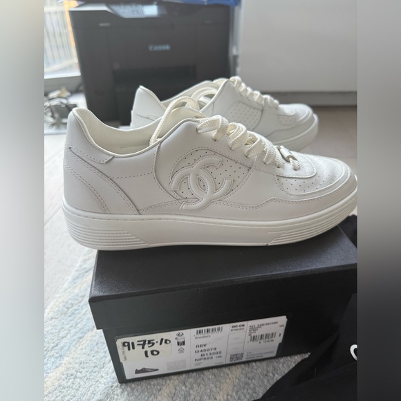 CHANEL REV White Sneakers Size 40 - Picture 7 of 15